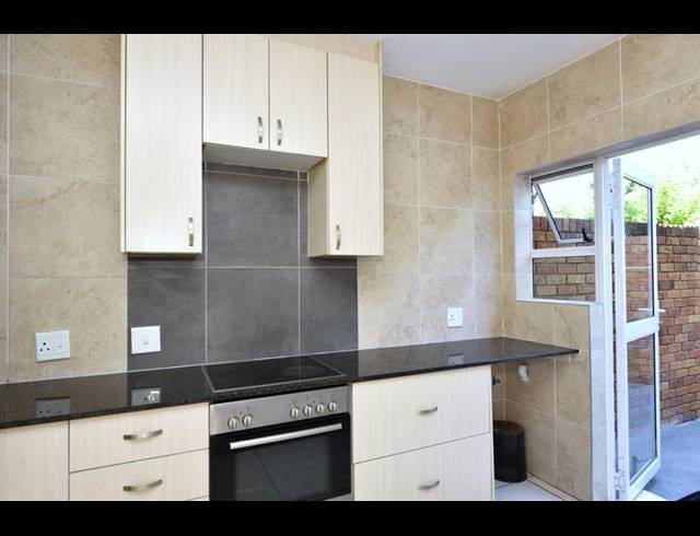 3 BEDROOM DUPLEX FOR SALE IN BEDFORD GARDENS